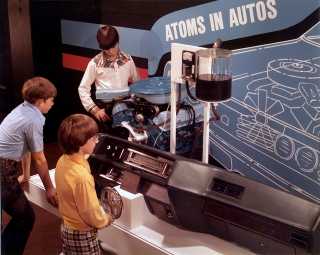 Illustration for article titled Photos of daily life in the US government's secret atomic city